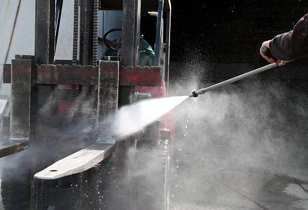 Best Garage Pressure Washing  in Rensselaer, IN